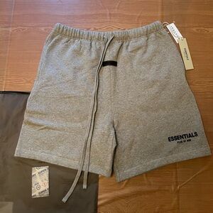 Fear of God Essentials dark oatmeal Athletic Shorts